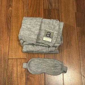 Alpaca blanket and eye sleeping mask